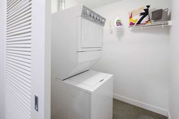 In-unit washer/dryer